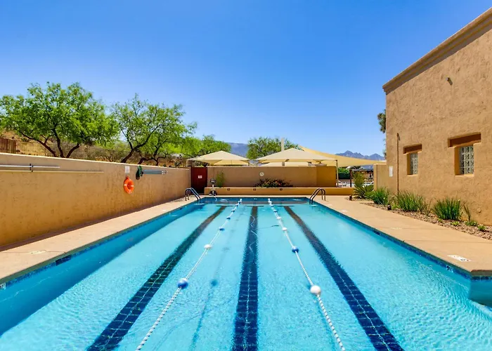 Newly Renovated W/ Pool Access In Tucson! *