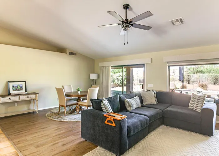 Newly Renovated W/ Pool Access In Tucson! Holiday home Catalina